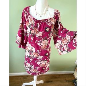 🍒2/$25 Bell sleeves off the shoulder floral dress, flowy boho style